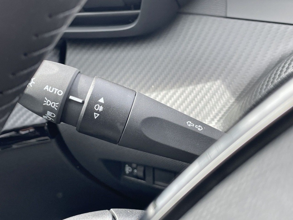 PEUGEOT 208 1.2 PURETECH 100CH ALLURE - ref: 2-750371 - Photo 11