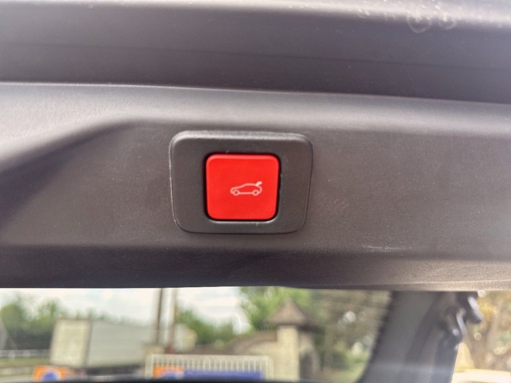 PEUGEOT 3008 1.2 HYBRID 136CH E-DCS6 GT - ref: 2-754330 - Photo 8