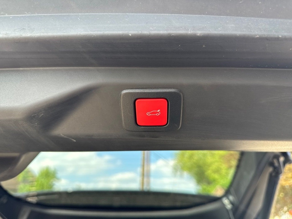 PEUGEOT 3008 1.2 HYBRID 145CH E-DCS6 GT - ref: 2-754331 - Photo 8