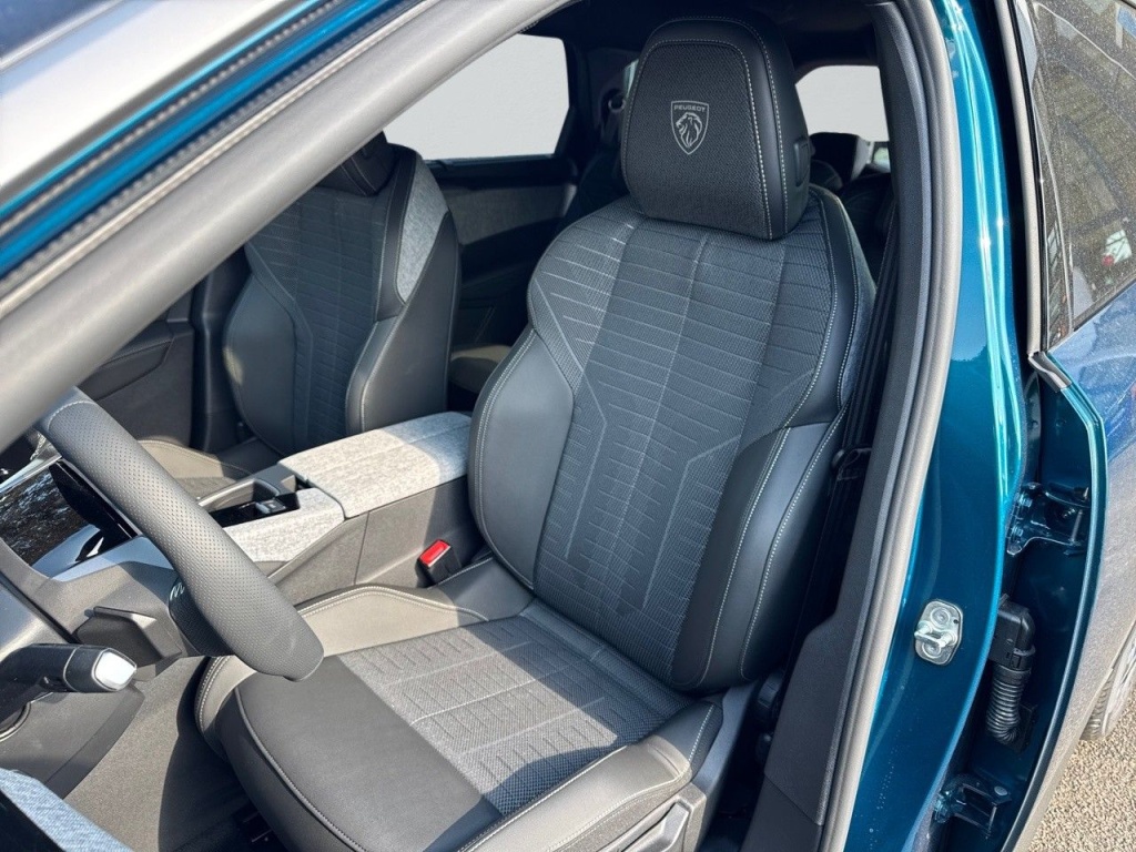 PEUGEOT 5008 HYBRID 136CH E-DCS6 GT - ref: 2-754335 - Photo 7