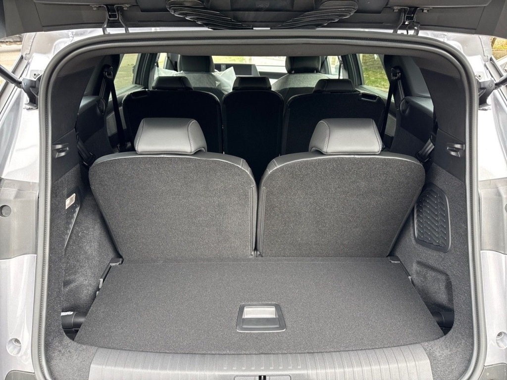 PEUGEOT 5008 HYBRID 136CH E-DCS6 ALLURE - ref: 2-754591 - Photo 2