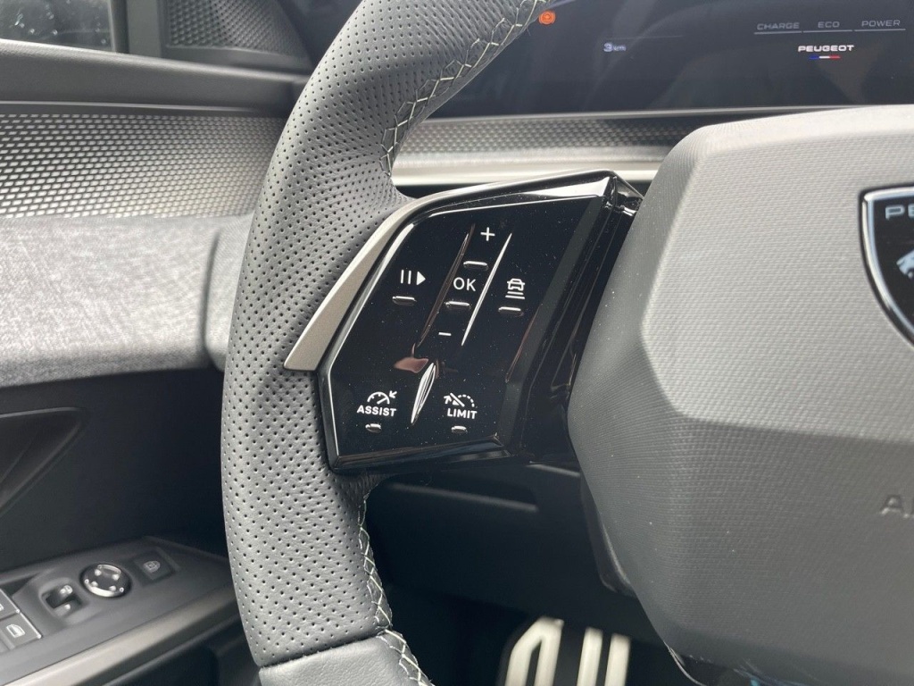 PEUGEOT 5008 HYBRID 136CH E-DCS6 GT - ref: 2-754843 - Photo 14