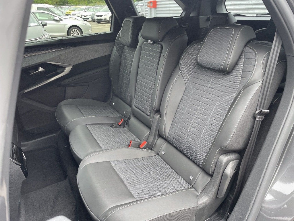 PEUGEOT 5008 HYBRID 136CH E-DCS6 GT - ref: 2-754843 - Photo 8