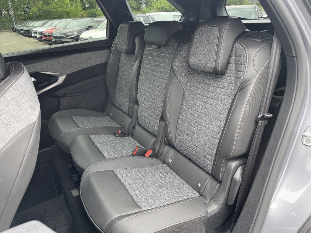 PEUGEOT 5008 HYBRID 136CH E-DCS6 ALLURE - ref: 2-755200 - Photo 8