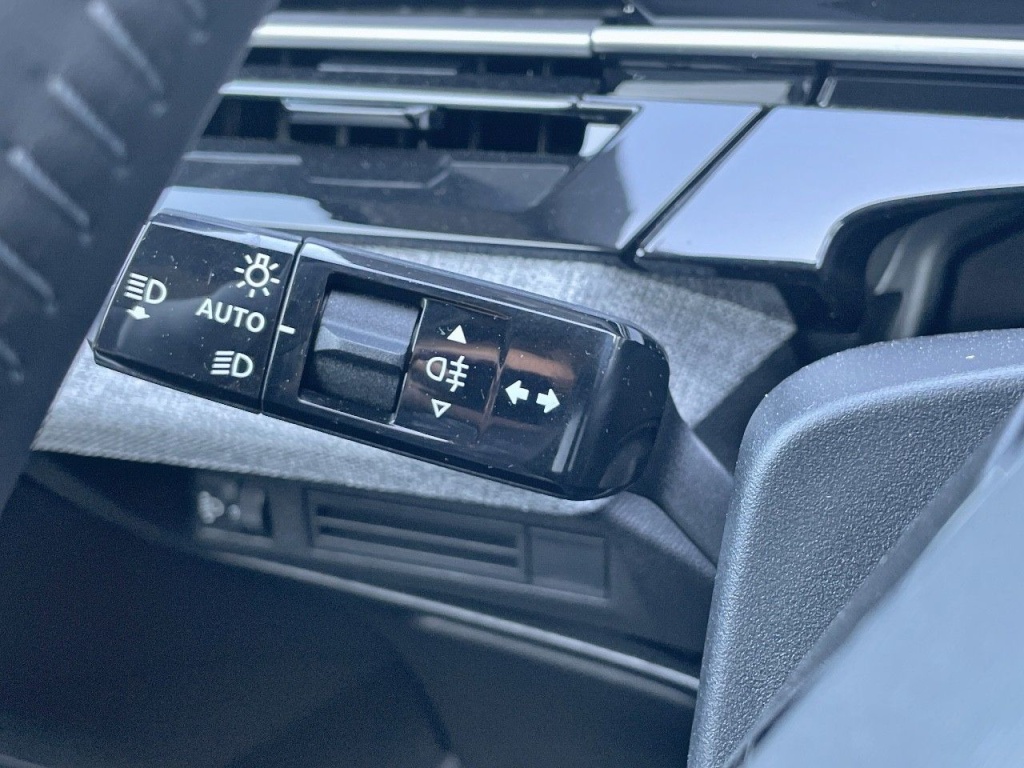 PEUGEOT 5008 HYBRID 136CH E-DCS6 ALLURE - ref: 2-755203 - Photo 13