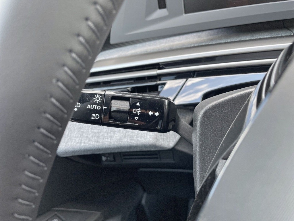 PEUGEOT 3008 HYBRID 136CH E-DCS6 ALLURE - ref: 2-755444 - Photo 10