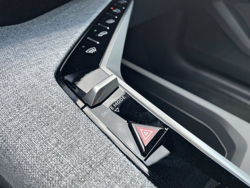 PEUGEOT 3008 HYBRID 136CH E-DCS6 ALLURE - ref: 2-755444 - Photo 17
