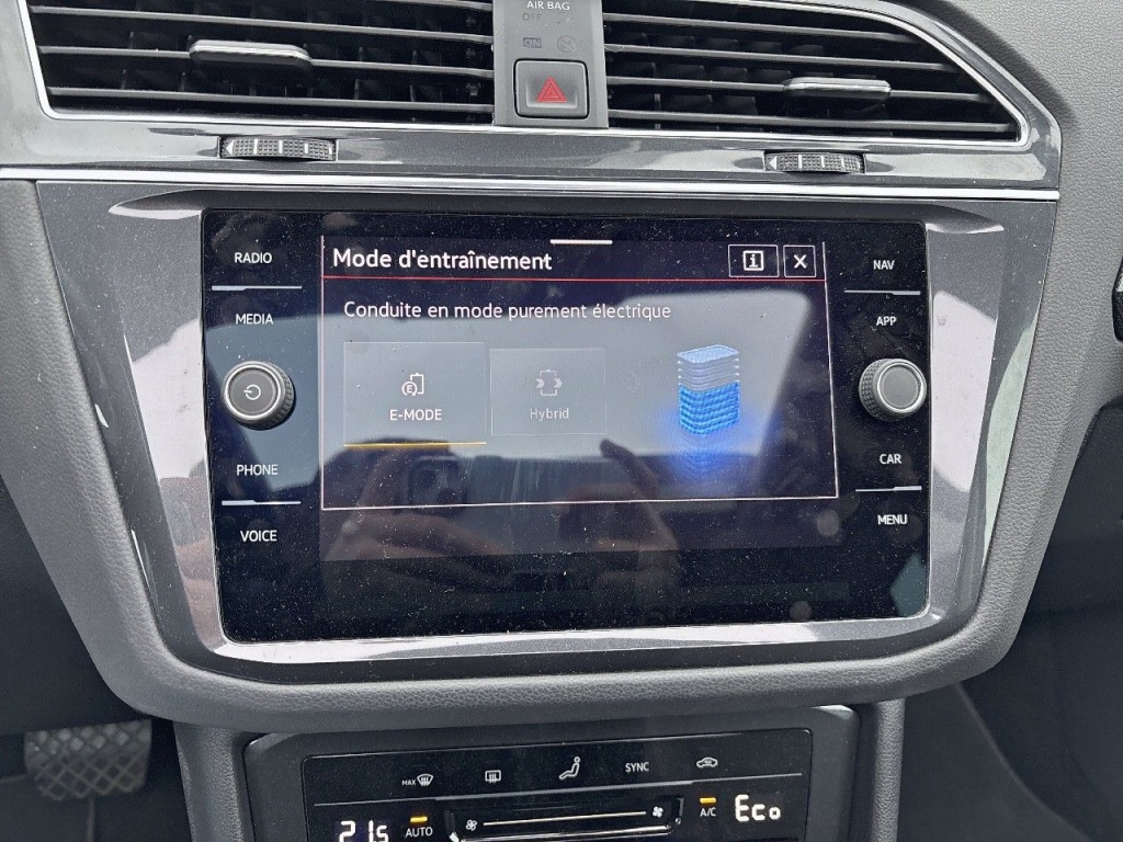 VOLKSWAGEN Tiguan 1.4 E-HYBRID 245CH DSG6 ELEGANCE - ref: 2-756214 - Photo 11