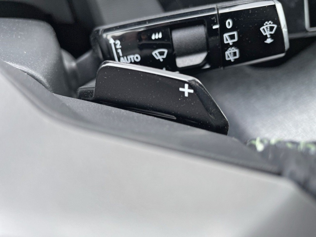 PEUGEOT 5008 HYBRID 136CH  E-DCS6 GT - ref: 2-758356 - Photo 18