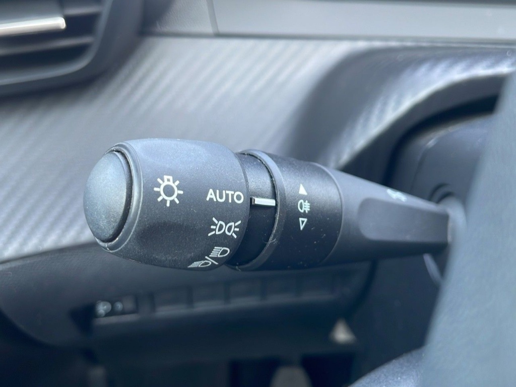 PEUGEOT 208 1.2 PURETECH 100CH ACTIVE - ref: 2-766228 - Photo 11