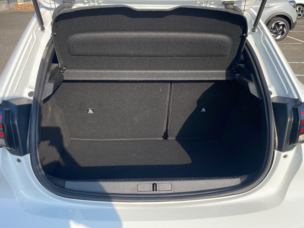 PEUGEOT 208 1.2 PURETECH 100CH ACTIVE - ref: 2-766228 - Photo 2