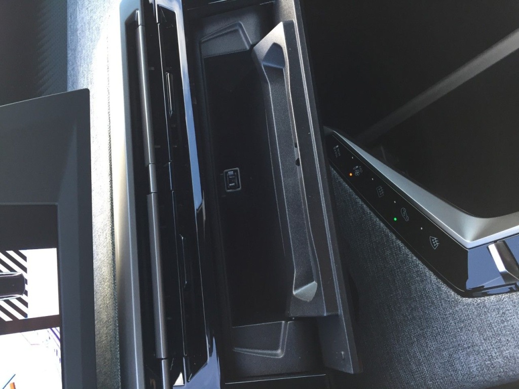 PEUGEOT 5008 HYBRID 136CH E-DCS6 ALLURE - ref: 2-766236 - Photo 11