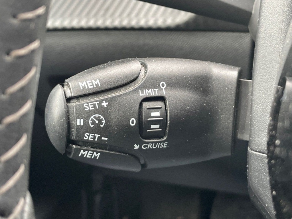 PEUGEOT 208 1.2 PURETECH 100CH STYLE - ref: 2-766858 - Photo 11