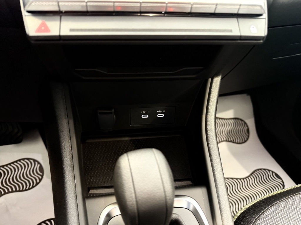 RENAULT Captur 1.6 E-TECH FULL HYBRID 145CH TECHNO - ref: 2-768801 - Photo 16