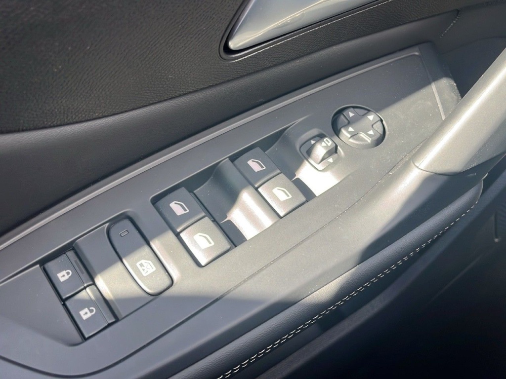 PEUGEOT 308 1.2 HYBRID 136CH E-DCS6 ALLURE - ref: 2-768815 - Photo 9