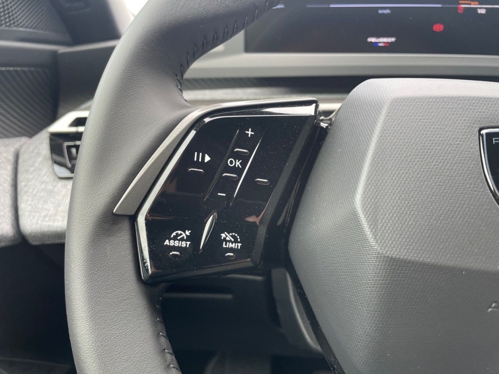 PEUGEOT 3008 HYBRID 136CH E-DCS6 ALLURE - ref: 2-769058 - Photo 13