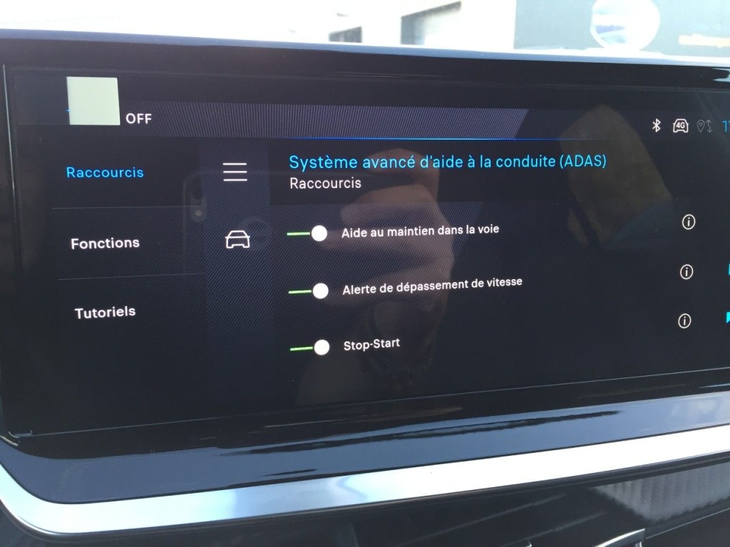 PEUGEOT 208 1.2 HYBRID 100CH E-DCS6 ALLURE - ref: 2-769069 - Photo 11