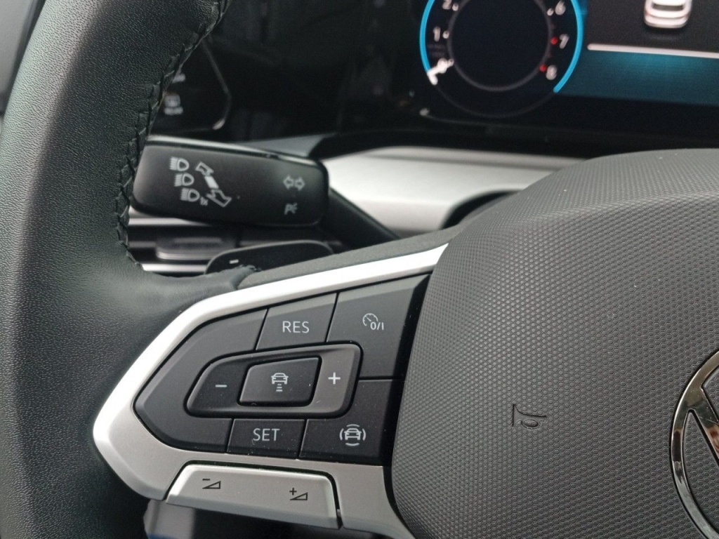 VOLKSWAGEN Golf VIII 1.0 ETSI 110CH DSG LIFE - ref: 2-771457 - Photo 10