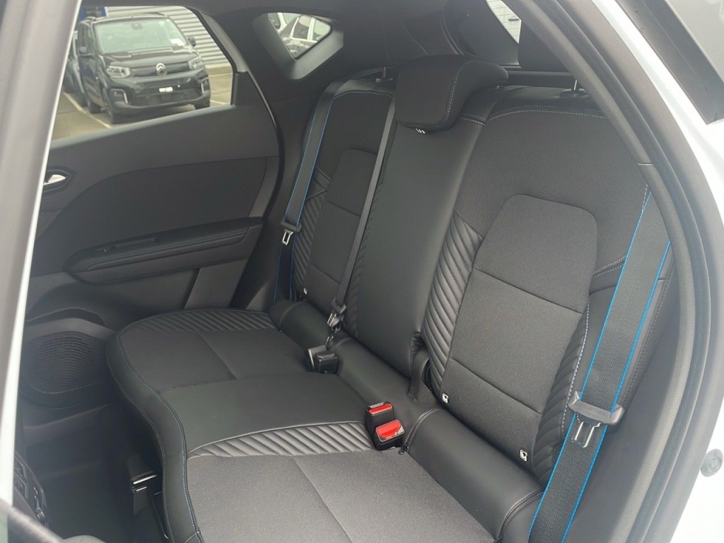 RENAULT Captur E-TECH FULL HYBRID 145CH ESPRIT ALPINE - ref: 2-772014 - Photo 8