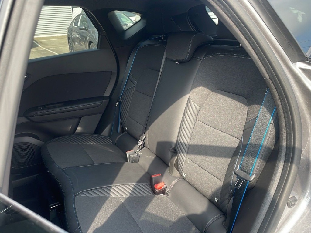 RENAULT Captur E-TECH F.HYBRID 145CH ESPRIT ALPINE - ref: 2-776746 - Photo 8