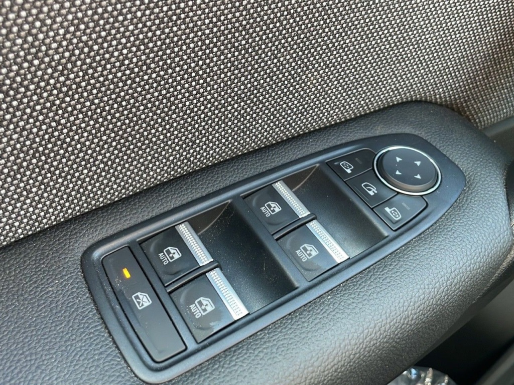 RENAULT Captur 1.6  E-TECH FULL HYBRID 145CH TECHNO - ref: 2-778300 - Photo 16