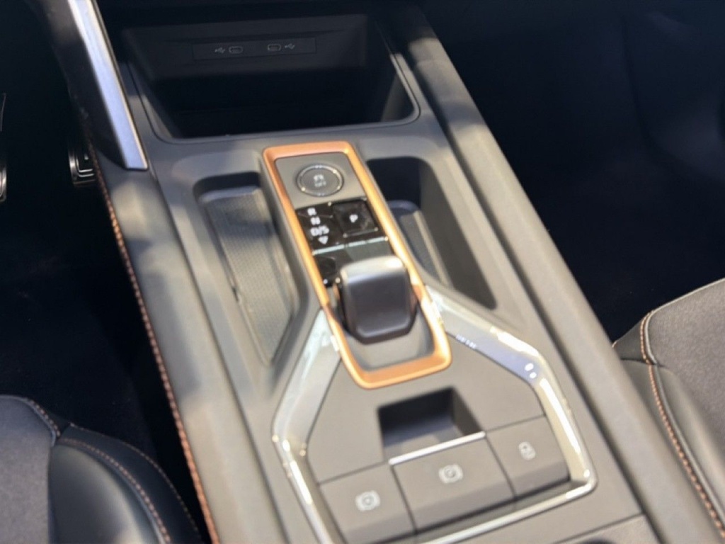 CUPRA Leon Sportstourer 1.5 eTSI 150CH DSG7 - ref: 2-782174 - Photo 6