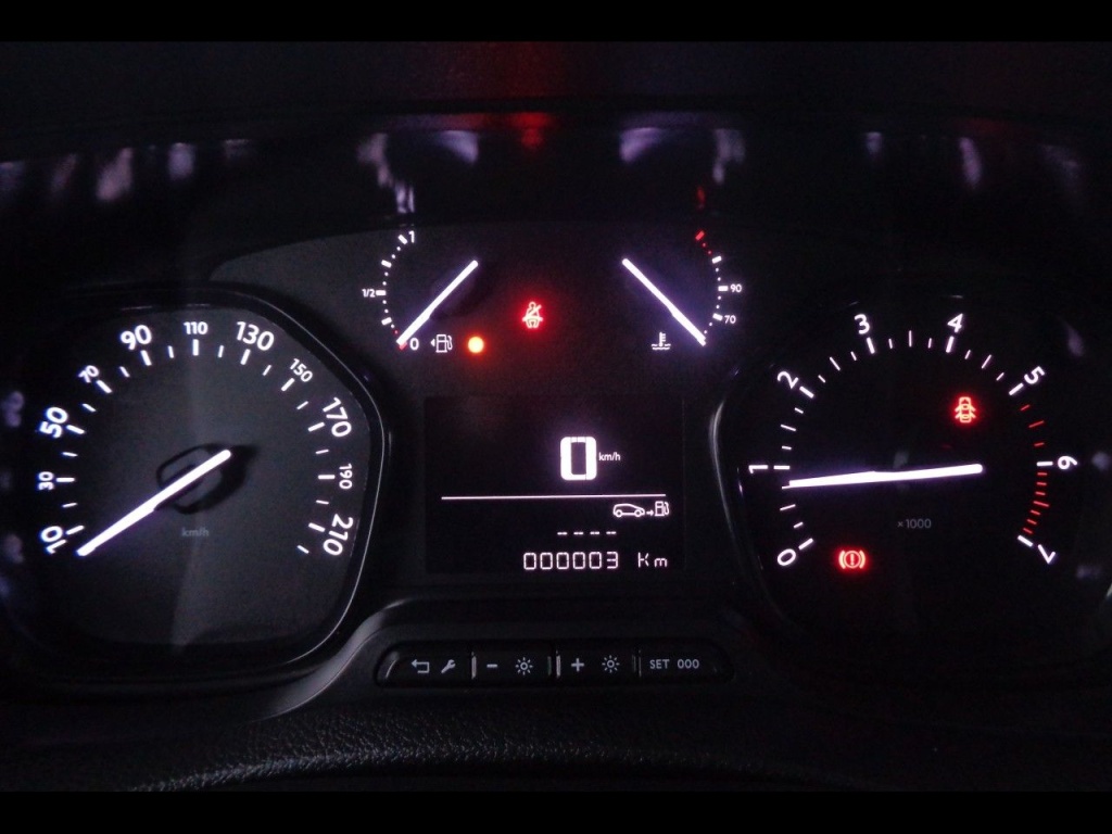 PEUGEOT Expert STANDARD 1.5BLUEHDI 120S&S PREMIUM - ref: 2-782662 - Photo 5