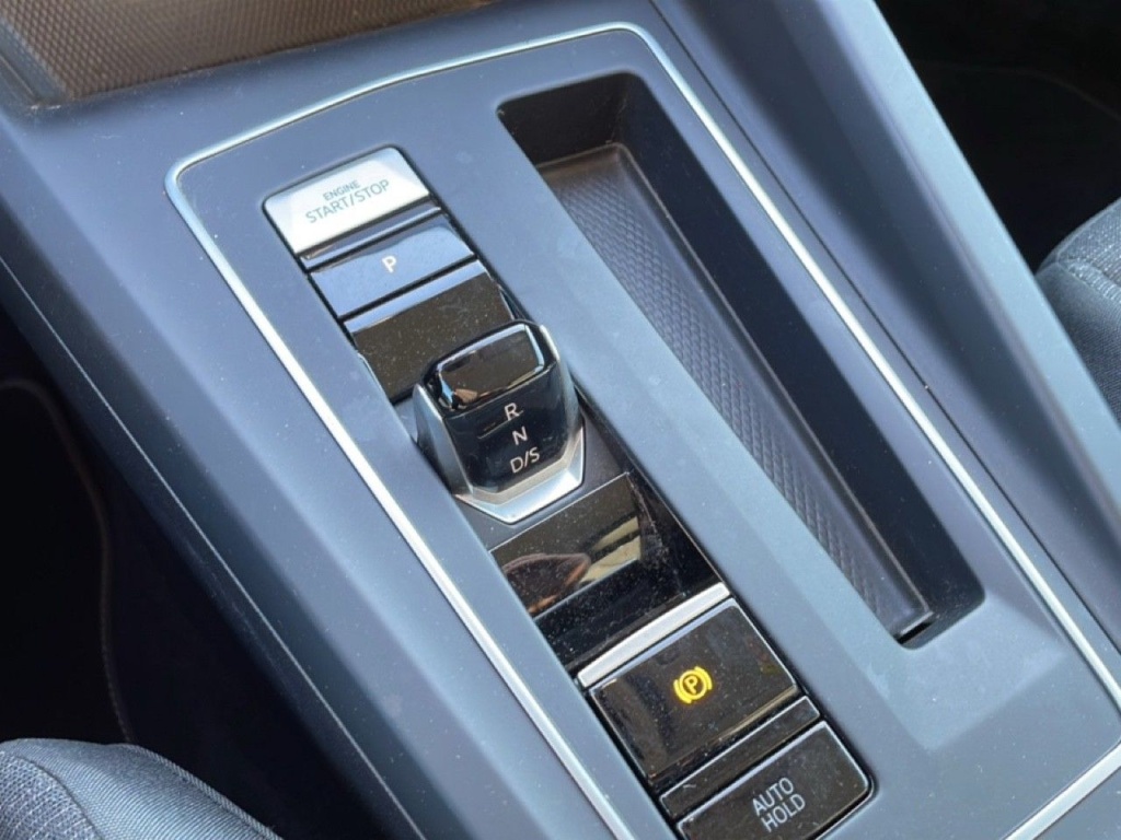 VOLKSWAGEN Golf VIII 1.0 eTSI 110CH DSG7 LIFE BUSINESS - ref: 2-789599 - Photo 6