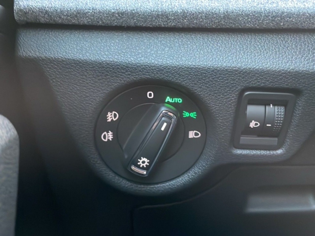 SKODA Kamiq 1.0 TSI 115CH DSG7 SELECTION - ref: 2-790321 - Photo 17