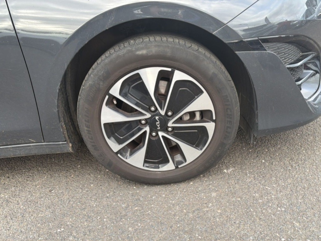 KIA Ceed SW 1.6 GDI PHEV 141CH DCT6 ACTIVE - ref: 2-800232 - Photo 10