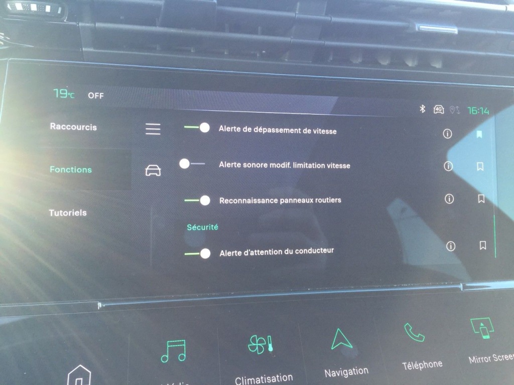 PEUGEOT 308 1.2 HYBRID 145CH e-DCS6 ALLURE - ref: 2-801707 - Photo 11