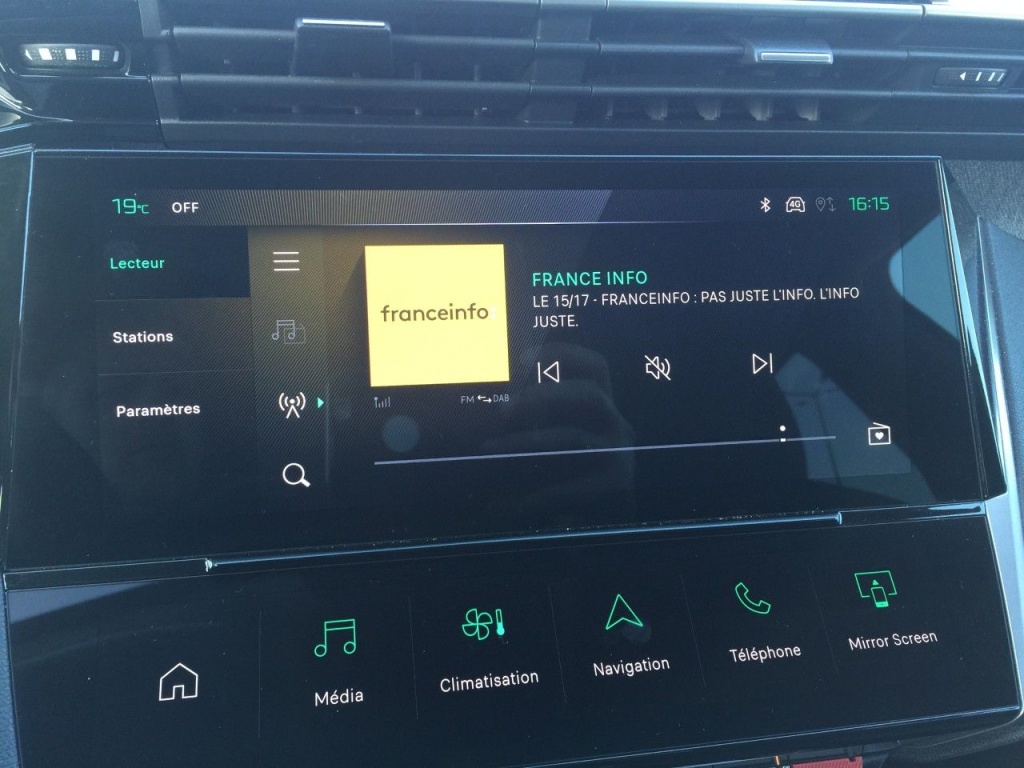 PEUGEOT 308 1.2 HYBRID 145CH e-DCS6 ALLURE - ref: 2-801707 - Photo 14