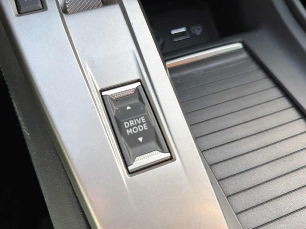 PEUGEOT 408 1.2 HYBRID 145CH e-DCS6 GT - ref: 2-802269 - Photo 19