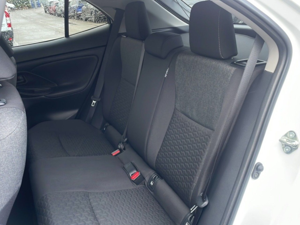 TOYOTA Yaris Cross HYBRID 117CH BUSINESS - ref: 2-802999 - Photo 8