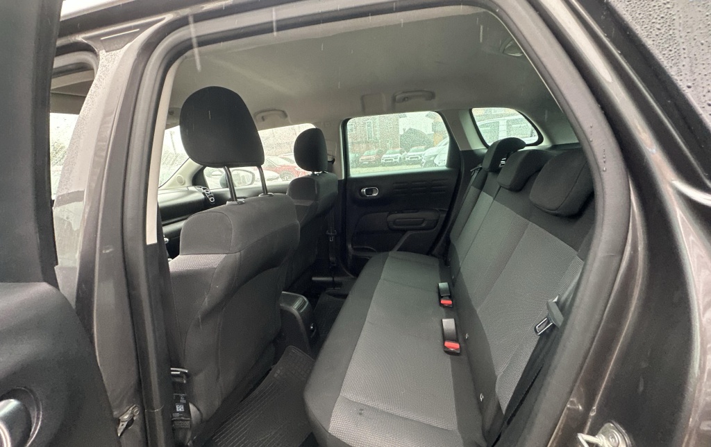 CITROEN C3 Aircross Shine 1.2 PureTech 110HP - ref: 4-131035 - Photo 9