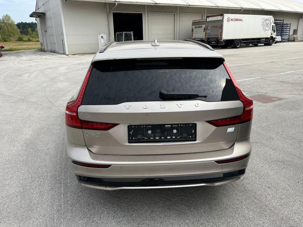 VOLVO V60 Ultimate Dark T6 pHEV 350HP AWD Geartronic  - ref: 4-132268 - Photo 7