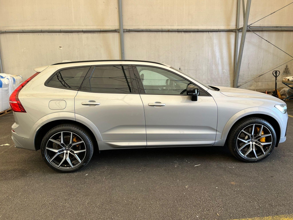 VOLVO XC60 Polestar T8 455HP AWD Geartronic pHEV - ref: 4-132309 - Photo 3