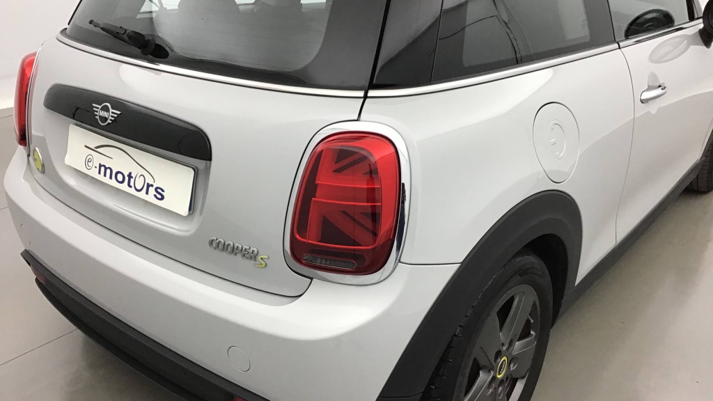 MINI Hatch Finition Business Design 3 PORTES COOPER SE 184 + GPS + PDC - ref: 5-1200221 - Photo 10