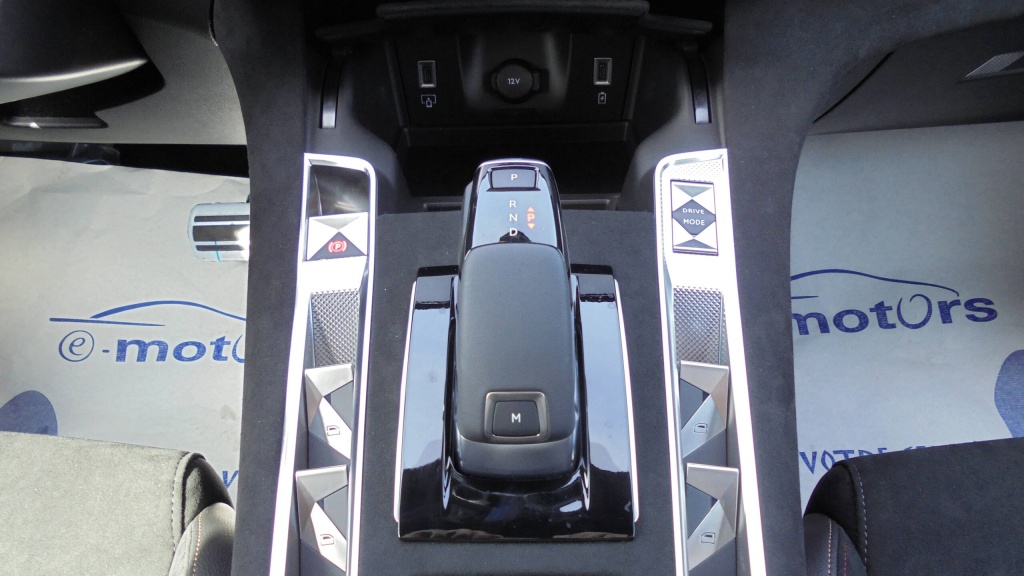 DS DS7 Performance Line DS7 BLUEHDI 130 EAT8 PERFORMANCE LINE +CAM +HML +ALARME - ref: 5-1254371 - Photo 19