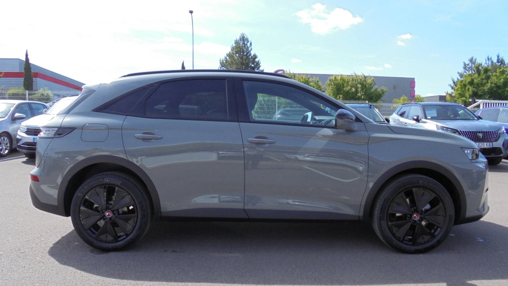 DS DS7 Performance Line DS7 BLUEHDI 130 EAT8 PERFORMANCE LINE +CAM +HML +ALARME - ref: 5-1254371 - Photo 4