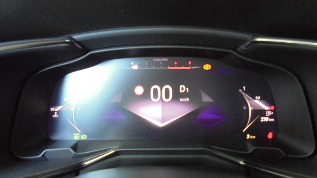 DS DS7 Performance Line DS7 BLUEHDI 130 EAT8 PERFORMANCE LINE +CAM +HML +ALARME - ref: 5-1254380 - Photo 13