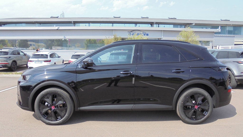 DS DS7 Performance Line DS7 BLUEHDI 130 EAT8 PERFORMANCE LINE +CAM +HML +ALARME - ref: 5-1254411 - Photo 8