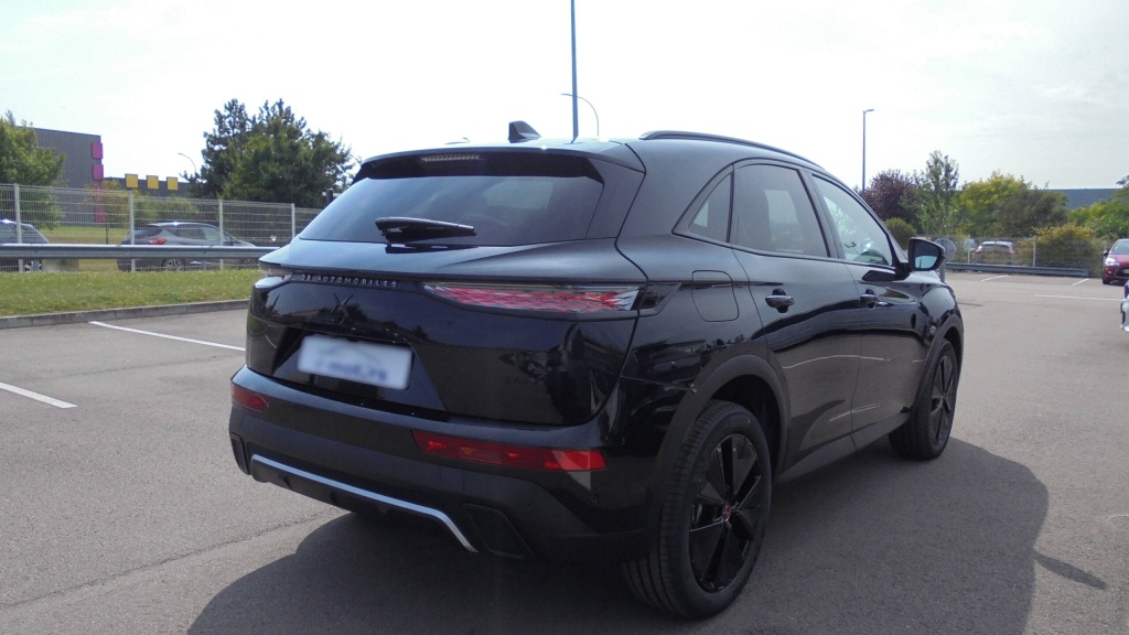 DS DS7 Performance Line DS7 BLUEHDI 130 EAT8 PERFORMANCE LINE +CAM +HML +ALARME - ref: 5-1254421 - Photo 5