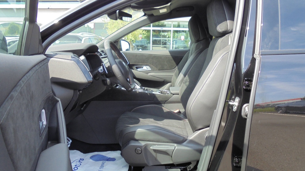 DS DS7 Performance Line DS7 BLUEHDI 130 EAT8 PERFORMANCE LINE +CAM +HML +ALARME - ref: 5-1254422 - Photo 16