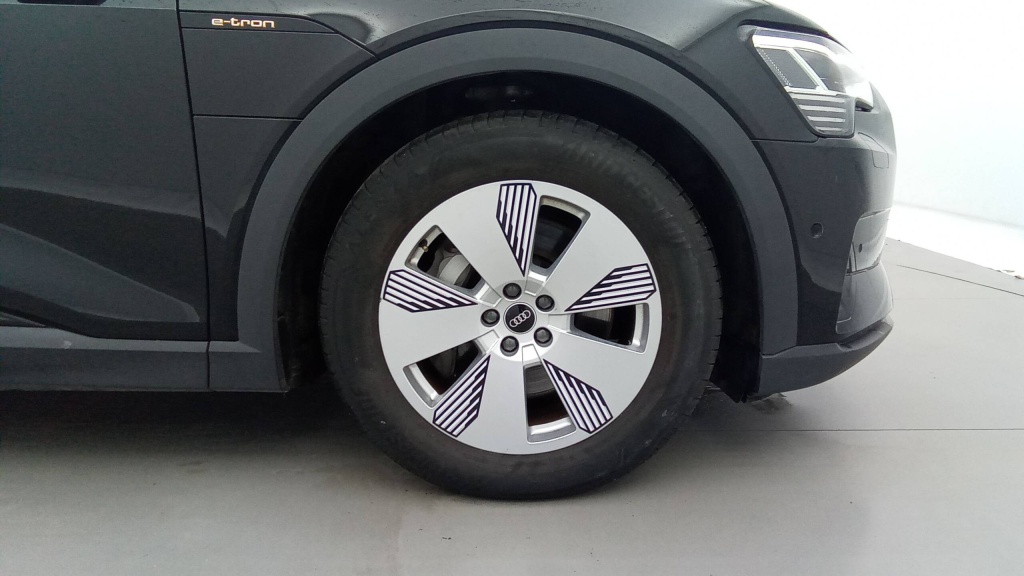 AUDI E-Tron e-tron 50 quattro 313 +GPS 50 QUATTRO 313 +GPS - ref: 5-1286179 - Photo 11