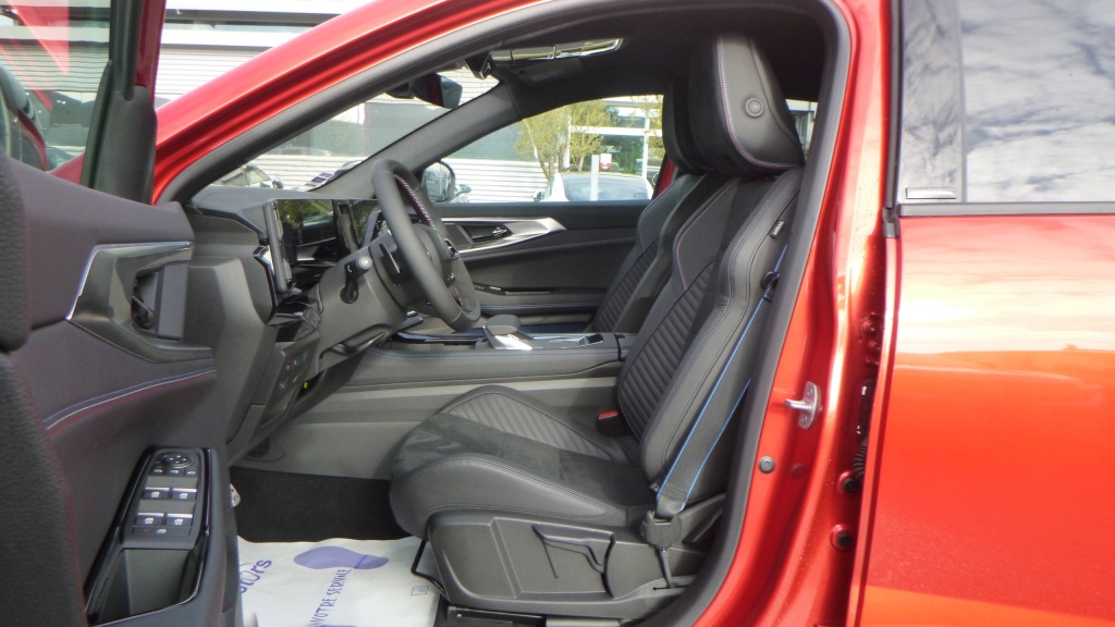 RENAULT Rafale esprit Alpine E-TECH FULL HYBRID 200 ESPRIT ALPINE - ref: 5-1301296 - Photo 16