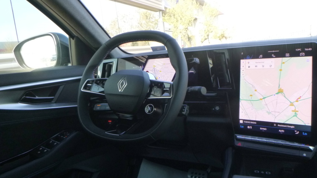 RENAULT Espace esprit Alpine ESPACE E-TECH FULL HYBRID 200 ESPRIT ALPINE - ref: 5-1302036 - Photo 15