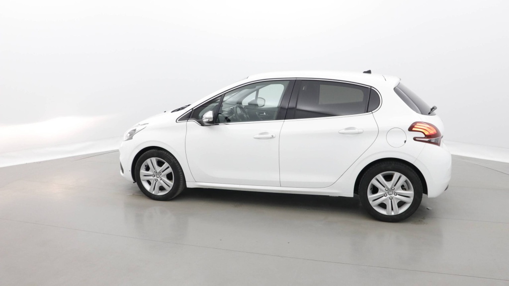 PEUGEOT 208 Allure PURETECH 110 ALLURE - ref: 5-1306641 - Photo 3