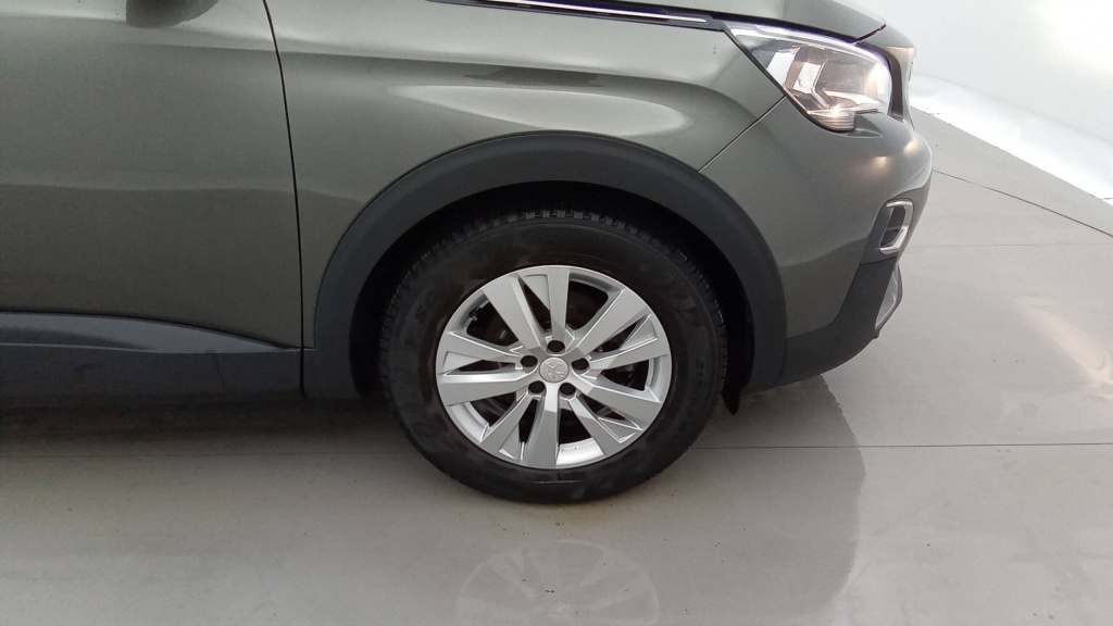 PEUGEOT 3008 Active PURETECH 130 EAT8 ACTIVE +GPS +PDC AR/AV - ref: 5-1306748 - Photo 11