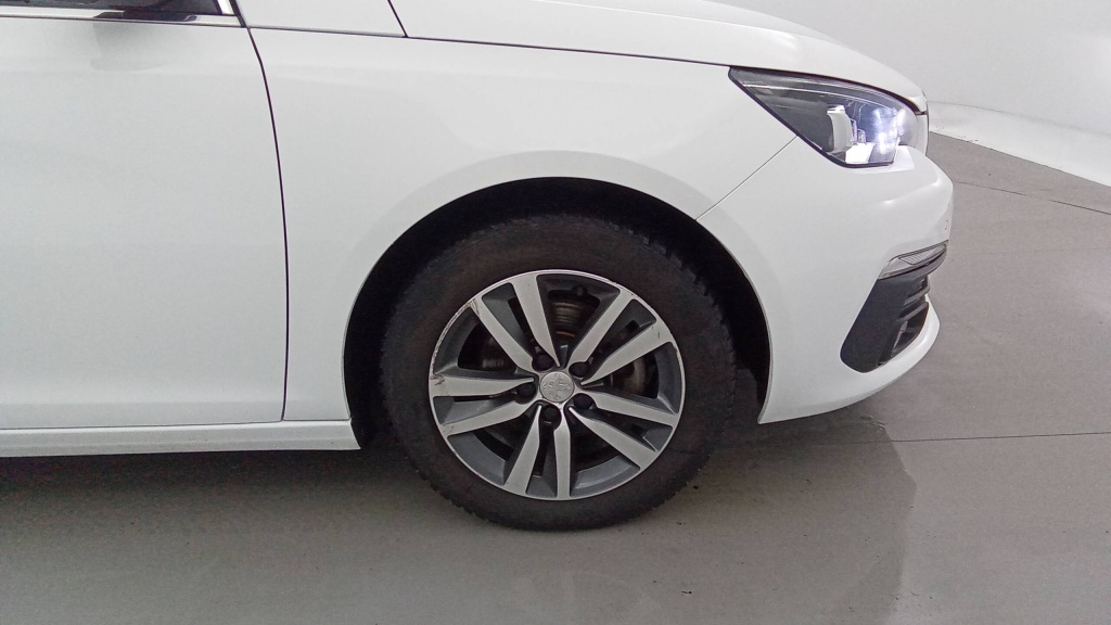 PEUGEOT 308 Allure PURETECH 130 ALLURE - ref: 5-1307317 - Photo 11